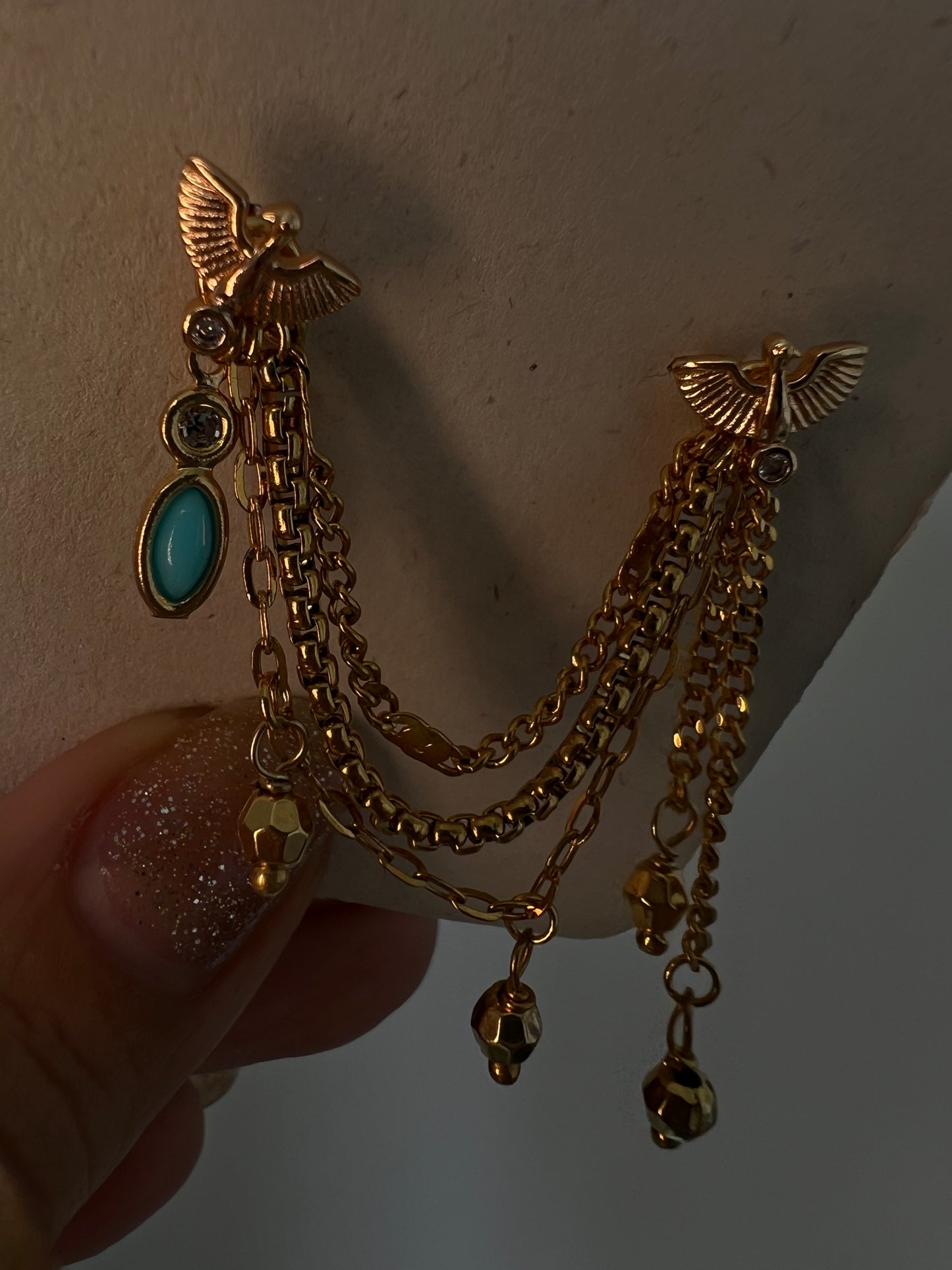 Aretas con cadenas y piedra turqueza